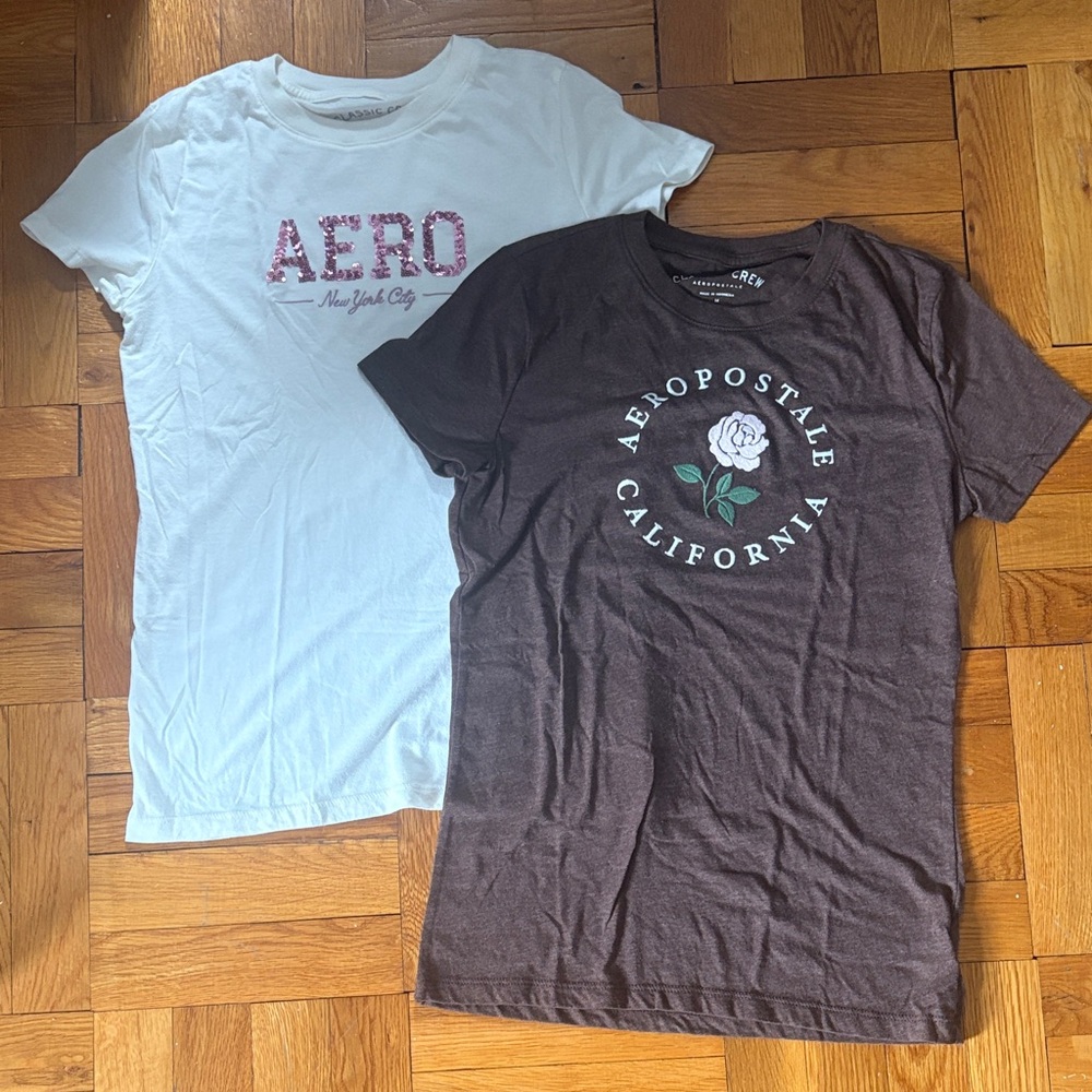 Aeropostale Women’s White and Brown Graphic Tees